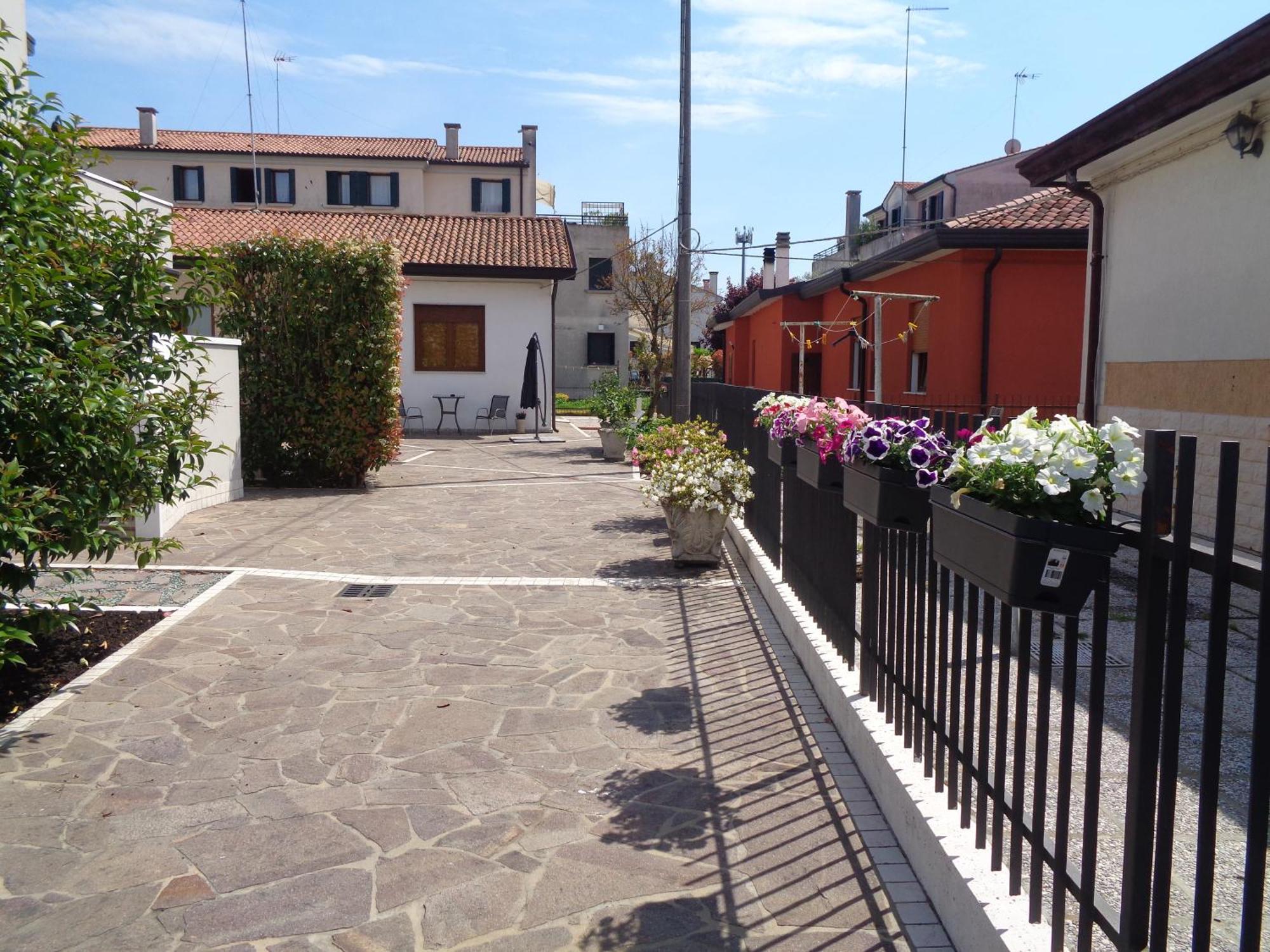 Casa Di Chiara Vicino Venezia E Aeroporto Vce Appartement Campalto Buitenkant foto